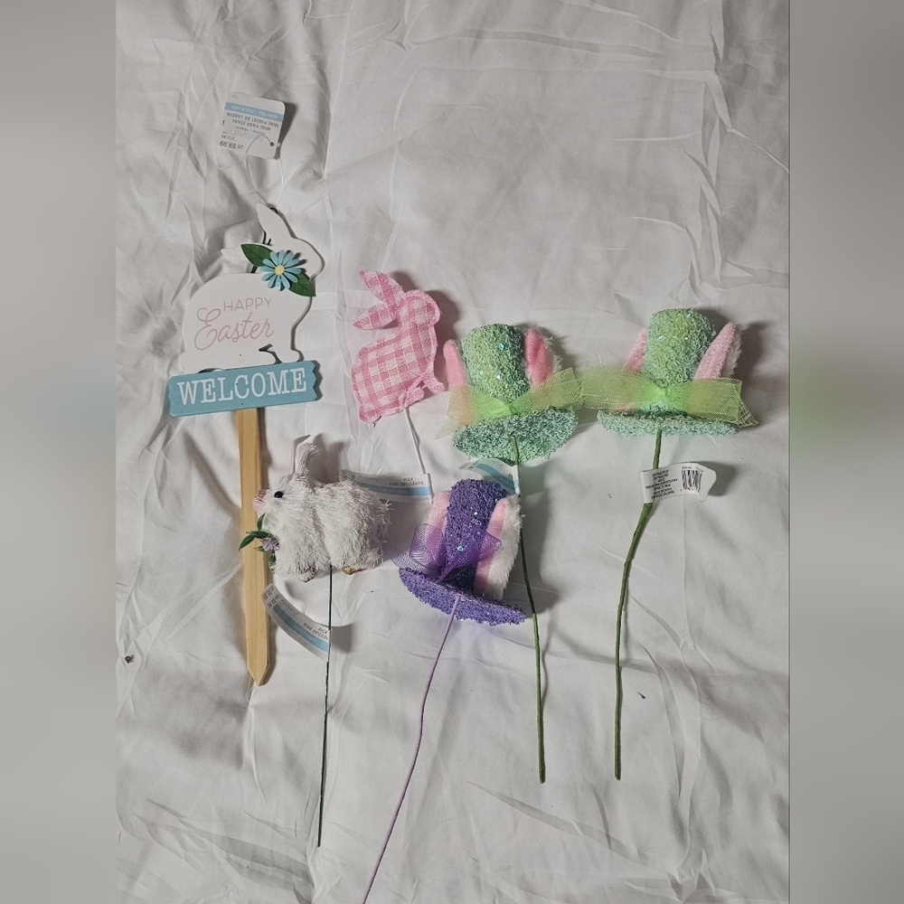 Easter Decoration Set with Bunny and Hats